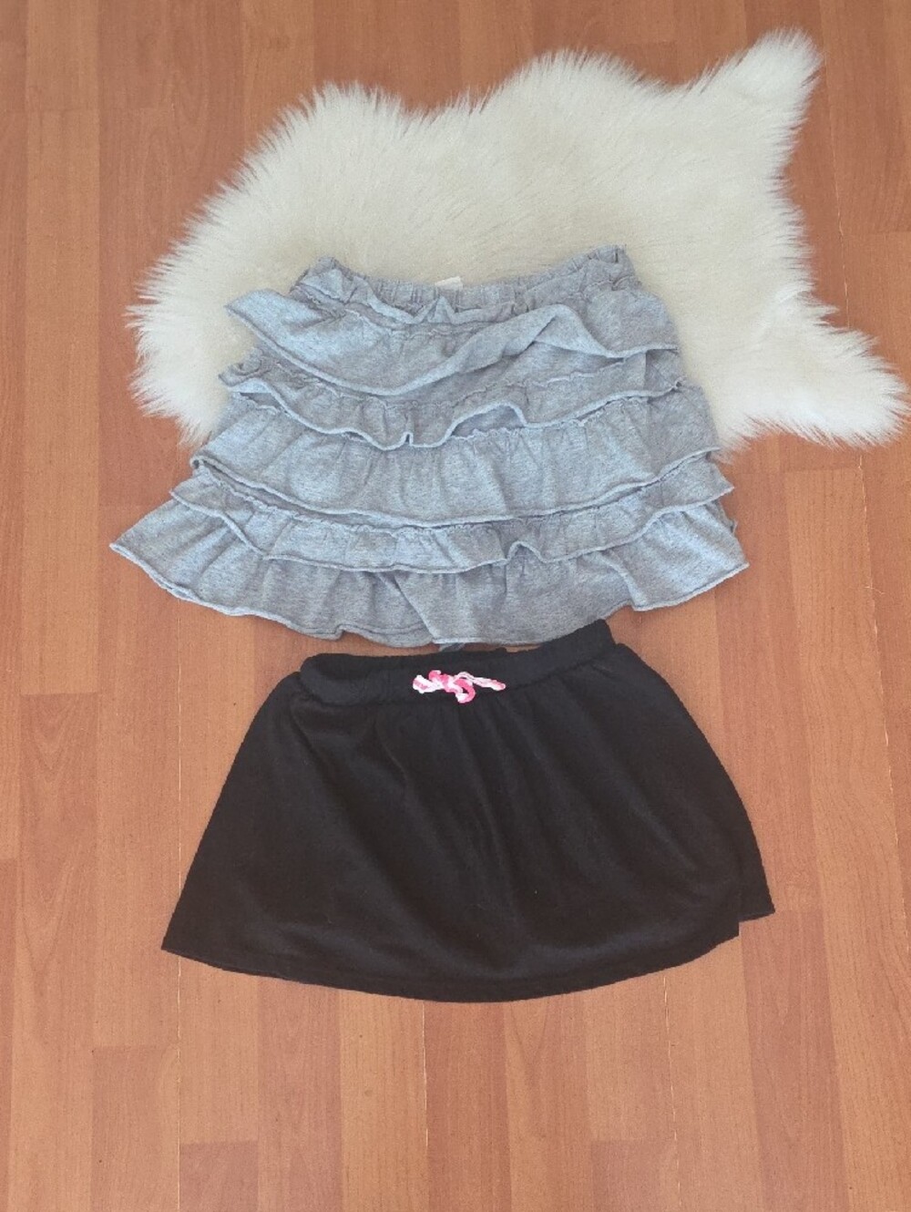 Cat & Jack Girls Old Navy Grey Ruffle Skirt & Black Skirt with Pink Bow 7/8